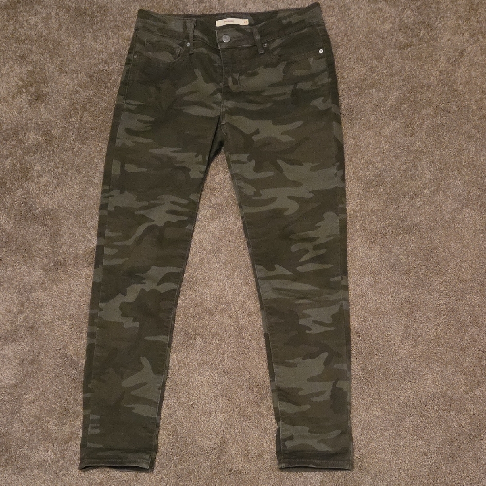 Levi's Camouflage Ankle Jeans